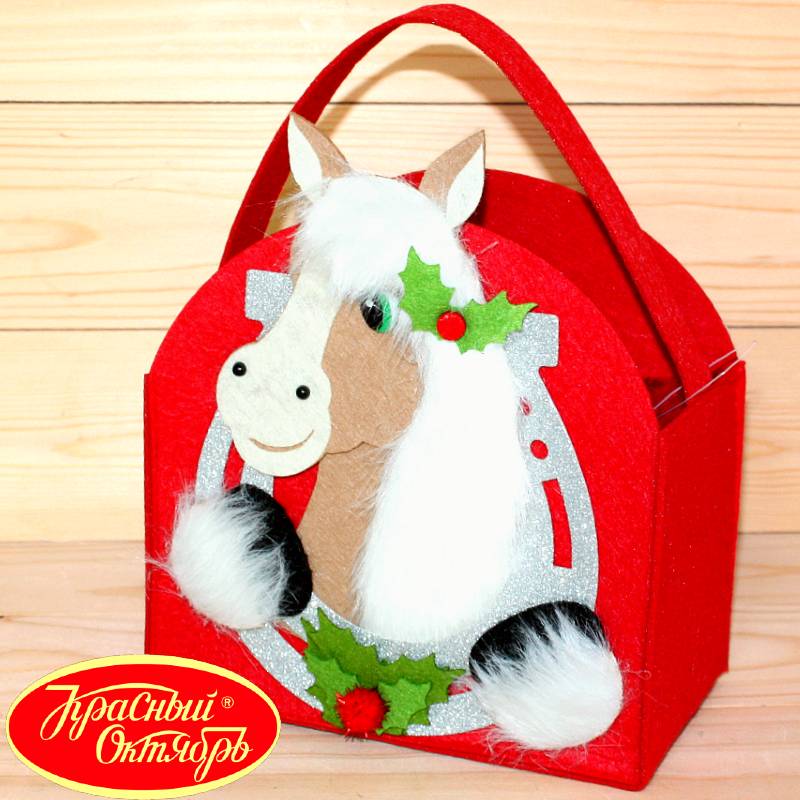 Подарок с конфетами от фабрики Красный Октябрь в Королеве